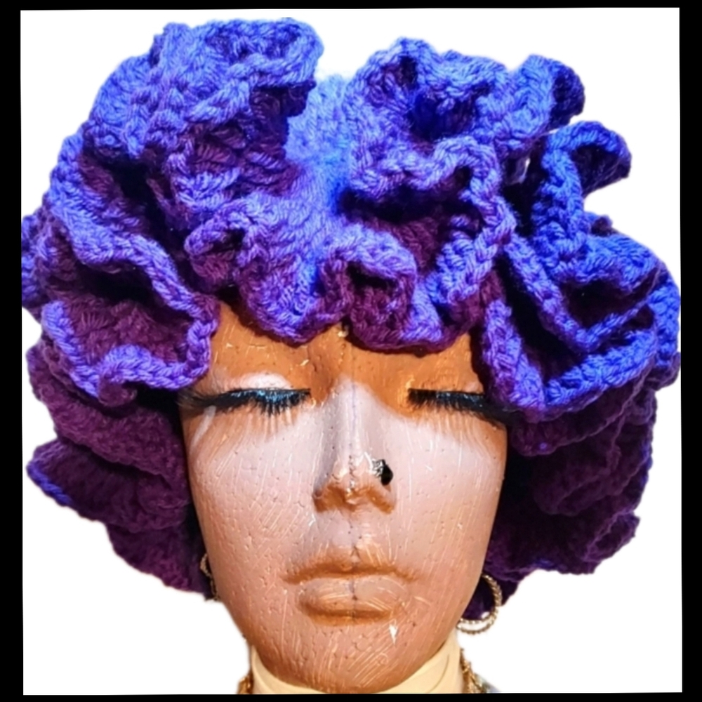 #L❤️VE:HANDMADE.  Crochet Ruffle HAT